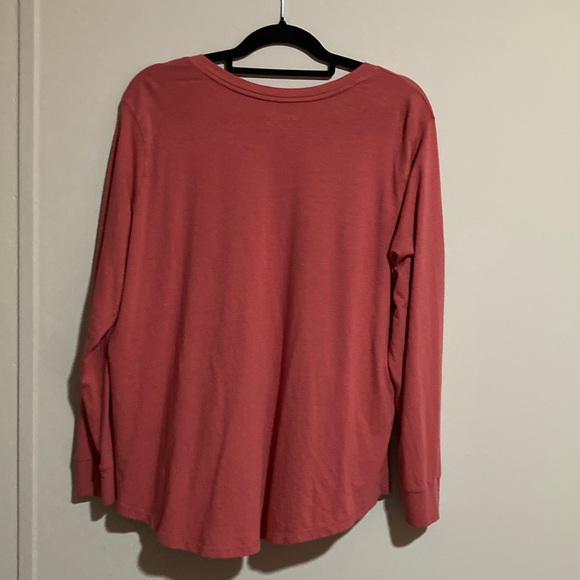 LOFT Coral Long Sleeve V-Neck Tee - Picture 3 of 4